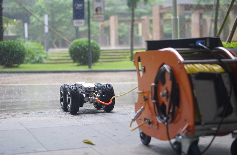 电瓷新村管道检测机器人