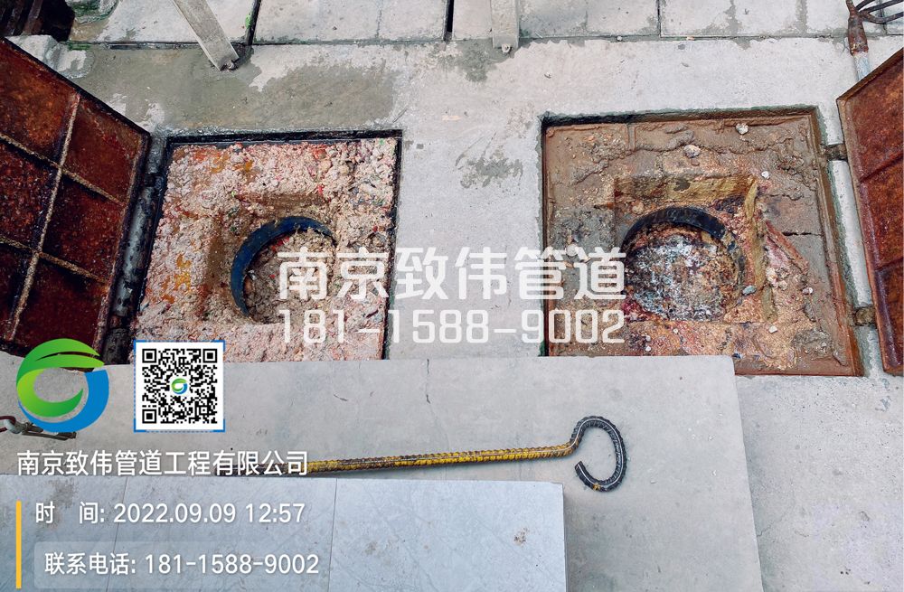 电瓷新村工地食堂隔油池油污清理施工现场